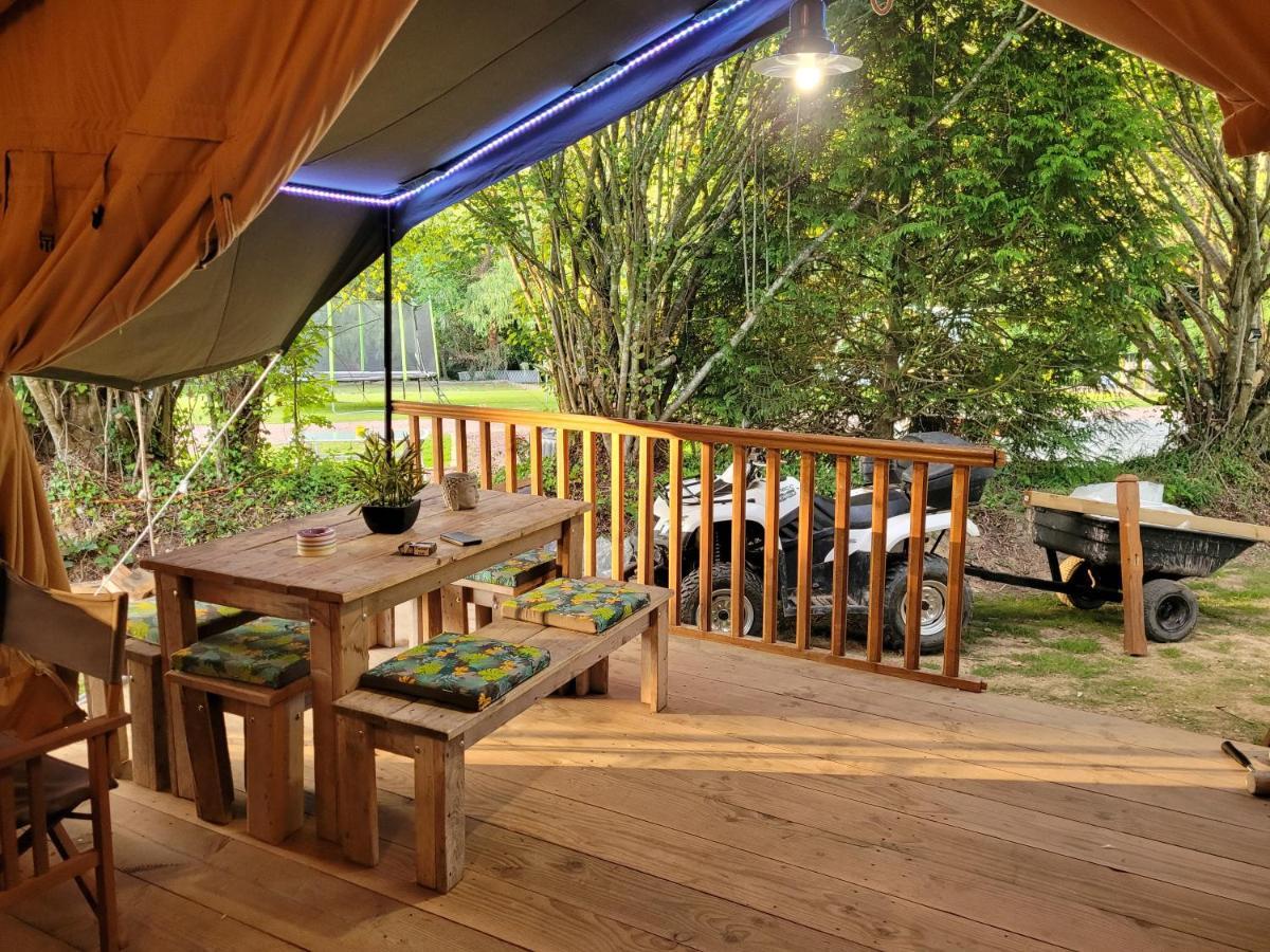 Tente Lodge Safari Saint-Martin-des-Besaces Exterior photo